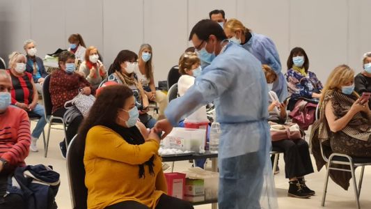 Tercera dosis: prioridad inmunodeprimidos y mayores de 50 años