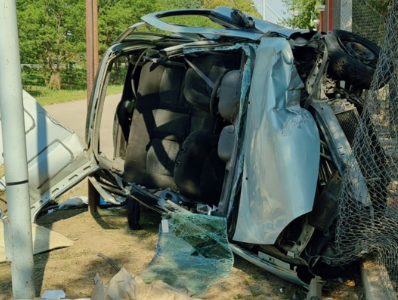 Grave accidente en colectora: tres jóvenes heridos