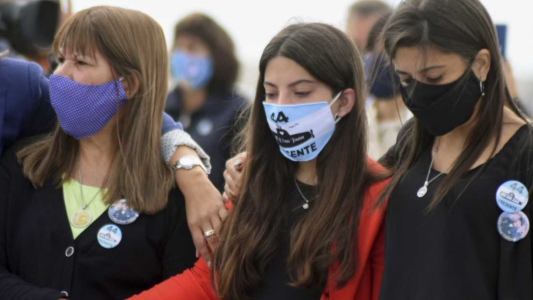 Por qué los familiares de los tripulantes del ARA San Juan no irán a ver la declaración de Macri en Dolores