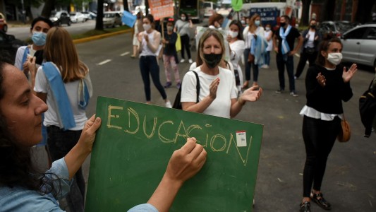 Familias de todo el país reclaman que se cumplan los 190 días de clase