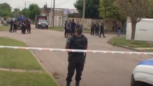 Rosario: asesinaron a un joven de un tiro en el pecho para robarle la moto