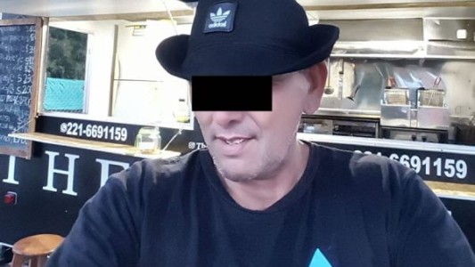 Una mujer encontró a su pareja expolicía abusando de su hija de 9 años: “Esperá, yo te puedo explicar”