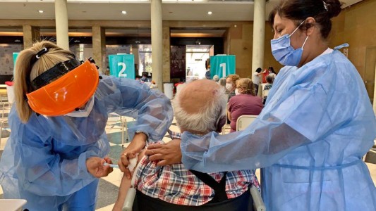 Covid-19, tercera ronda de vacunas para personal de salud y más 70