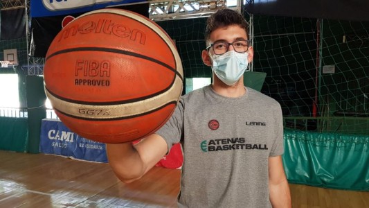 Juvenil de Atenas rindió examen de medicina, apenas terminó el partido contra Peñarol