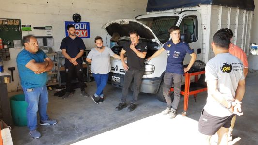 Móvil: Con un boquete robaron otro taller mecánico