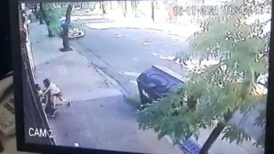 Detienen a una mujer que asesinó a puñaladas a su expareja en Parque Patricios