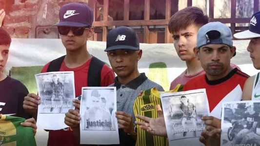 Declaran los amigos de Lucas González e indagan a los tres policías acusados
