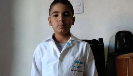 Un nene pidió que los guardapolvos tengan las Islas Malvinas y ya es ley en Tierra del Fuego