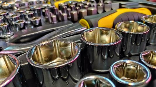 Robo en talleres: cuánto cuesta arrancar de nuevo