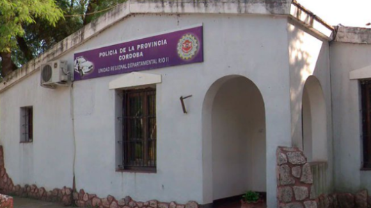 Denuncian a jefe policial por violencia de género