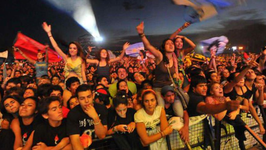 Festivales y prevención Covid, cuáles pedirán carnet de vacunación completo