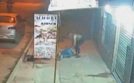 El testimonio de la novia del joven baleado por motochorros en Moreno: "Le tiró a matar como si nada"