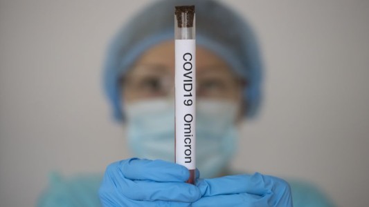 Confimaron un caso de la variante Ómicron en Rosario: hay 22 personas aisladas