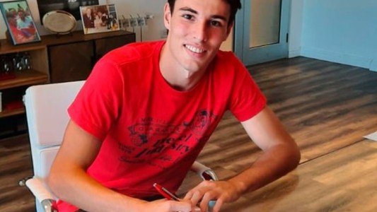 El hijo de Fernando Redondo firmó su primer contrato de fútbol profesional