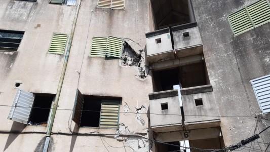 Vecinos de barrio SEP temen ante el posible derrumbe del edificio que habitan
