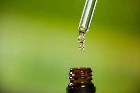 "Plata coloidal": Vendían medicamentos no autorizados contra el cáncer y el coronavirus y están detenidos