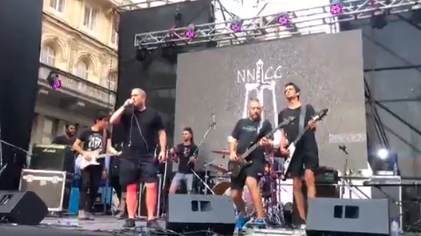 Pato Fontanet cantó en el homenaje a las víctimas de Cromañón