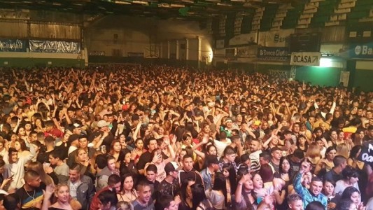 Nuevas restricciones en Córdoba: Los productores de bailes de cuarteto rechazan el aforo