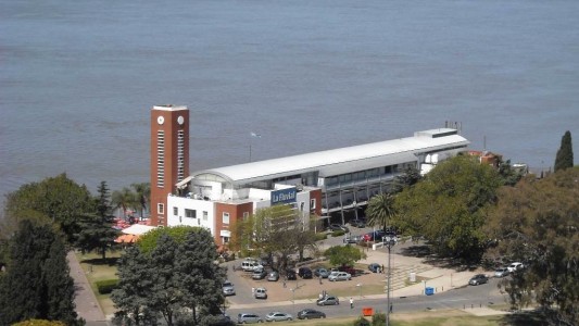 El Paraná bajó 40 cm en 2 días y obligó a suspender los cruces a las islas desde La Fluvial