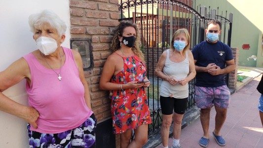 En Juniors, con calor y sin luz vecinos durmieron afuera