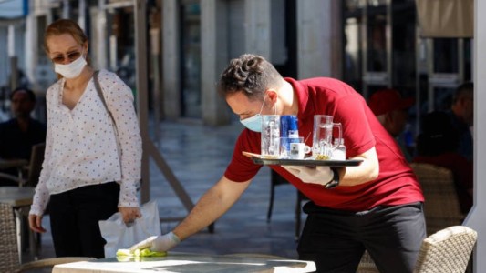 Turismo y gastronomía fueron incluidos en el nuevo protocolo de contactos estrechos