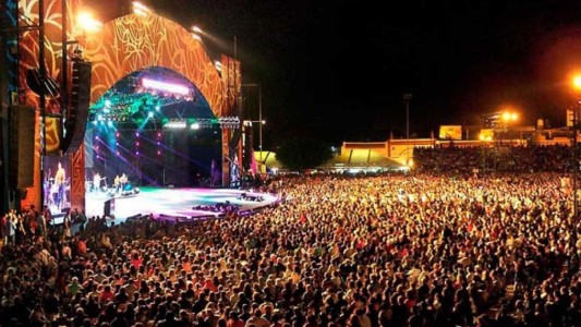 Cosquín empieza a cantar: mira la grilla completa del festival
