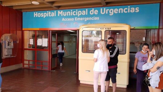 Una mujer fue apuñalada en el corazón por su propia hija en barrio Empalme