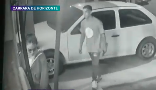 VIDEO: Violento arrebato a una joven de 17 años