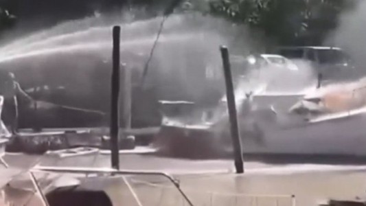 Explotó un barco en San Isidro: el dueño sufrió quemaduras y se tiró al agua para salvar su vida