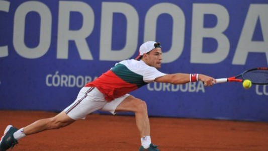 El "Peque" Schwartzman debutó en el Córdoba Open con una victoria