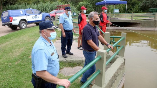 Río Cuarto: Con kayak y buzos buscan a la mujer desaparecida