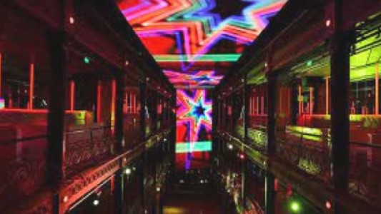 Un patovica le hizo tirar sus pastillas creyendo que era droga: se trataba de su medicación