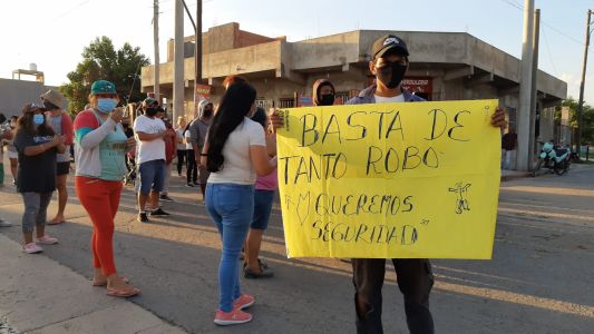 Vecinos de barrio El Pueblito reclaman por seguridad
