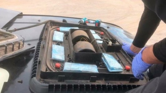 AFIP secuestra 75.600 dólares escondidos en el aire acondicionado de un camión