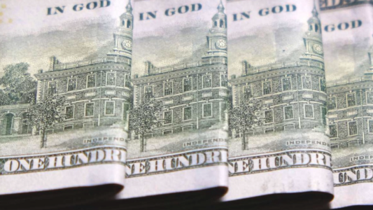 Burló el cepo cambiario haciéndose pasar por directivo de importantes empresas: compró miles de dólares y terminó preso