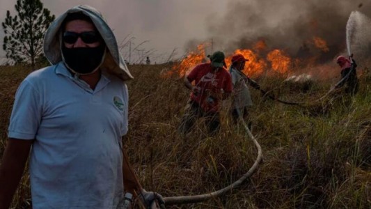 Incendios en Corrientes: la emoción de un bombero por la llegada de la lluvia a Santo Tomé