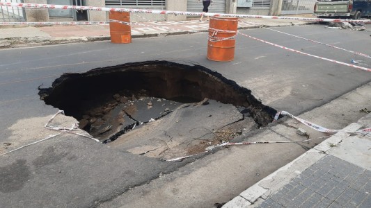 Posazo en barrio San Martín: la Municipalidad propone un aliviador cloacal como solución definitiva