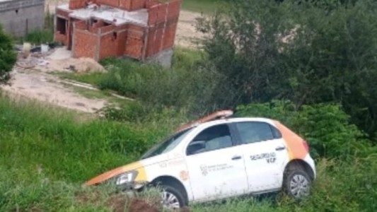Carlos Paz: inspectora municipal fue embestida por su propio auto