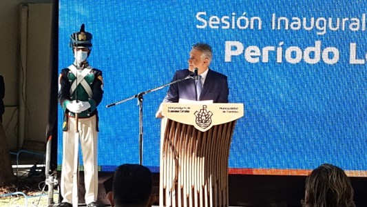 Llaryora condenó los ataques de Rusia a Ucrania