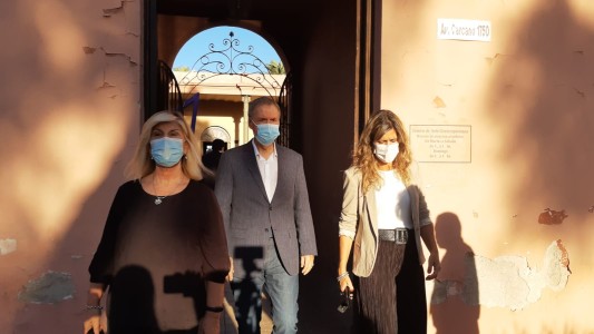 El gobernador estuvo presente en el último adiós al artista Antonio Seguí