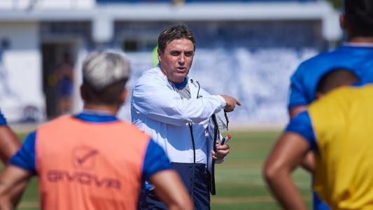 Hoyos convencido en el crecimiento de su equipo antes de jugar con Racing