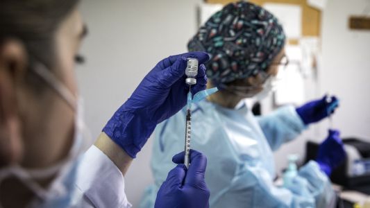 Vacunación Covid 3° dosis: 1,6 millón de cordobeses superaron el cuarto mes y siguen sin refuerzo