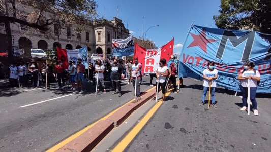 Incidentes entre manifestantes y policías en Córdoba: al menos tres heridos