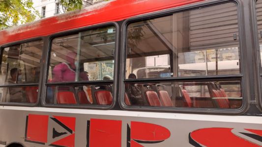 Chofer de Ersa en contramano chocó a dos autos