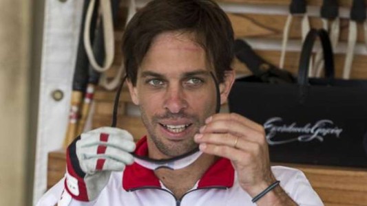 El polista Clemente Zavaleta, hijo de una de las Trillizas de Oro, sufrió un grave accidente al caer de su caballo