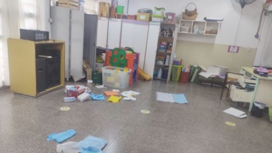 Delincuentes robaron en un jardín de infantes de Ciudad Evita y destruyeron todo