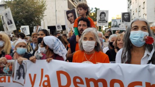 Después de 2 años, día de la memoria en la calle