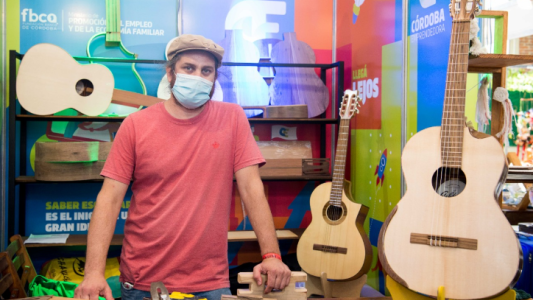 Convocan a emprendedores para exponer en la Feria de las Artesanías