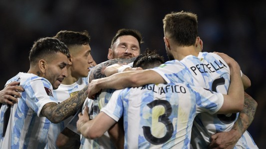 Argentina goleó a Venezuela en el último partido como local en las Eliminatorias