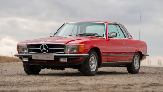 Subastaron el primer Mercedes Benz de Maradona: ¿a cuánto se vendió?